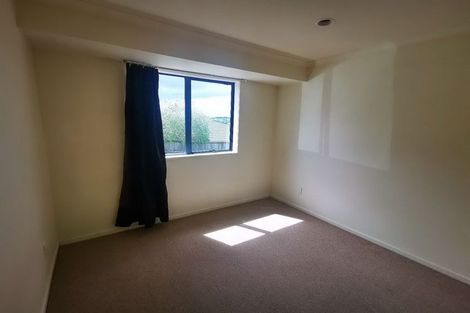Photo of property in 18 Pukatea Avenue, Albany, Auckland, 0632