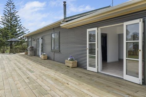 Photo of property in 2745 Opunake Road, Te Kiri, Opunake, 4682
