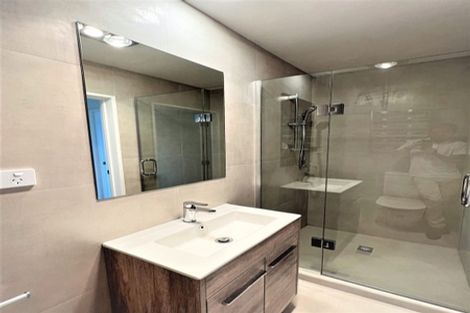 Photo of property in 114 Astley Avenue, New Lynn, Auckland, 0600