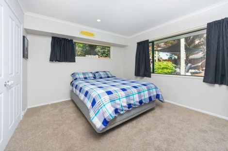 Photo of property in 3 Crannog Fen, Wattle Downs, Auckland, 2103