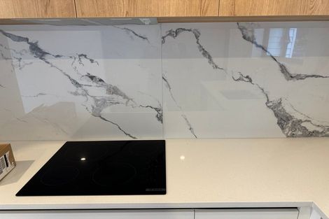 Photo of property in 19 Windy Ridge Road, Glenfield, Auckland, 0629