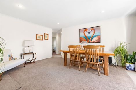 Photo of property in 36 Waiwherowhero Drive, St Andrews, Hamilton, 3200