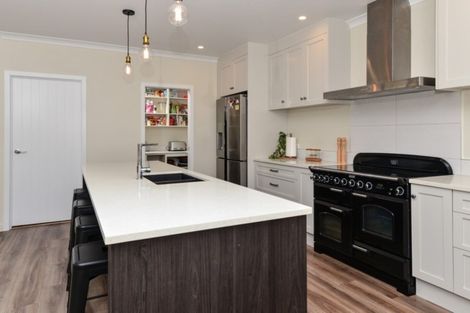 Photo of property in 166 Foster Road, Temple View, Hamilton, 3290