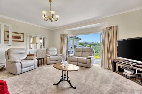 Photo of property in 432a Mangorei Road, Highlands Park, New Plymouth, 4312