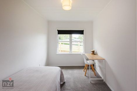 Photo of property in 100 Hastings Street, Halcombe, 4779