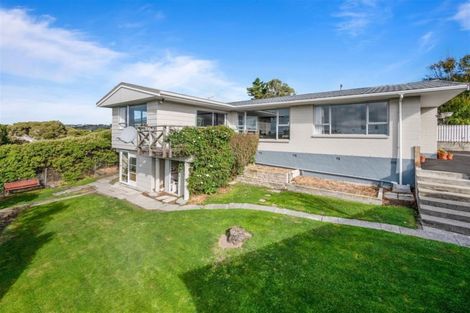 Photo of property in 65 Saint Andrews Hill Road, Mount Pleasant, Christchurch, 8081