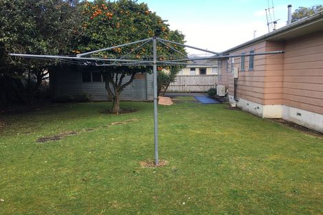 Photo of property in 37 Oakfield Crescent, Pukete, Hamilton, 3200