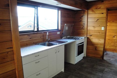 Photo of property in 1/9 Bronzewing Terrace, Unsworth Heights, Auckland, 0632