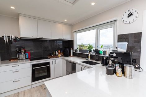 Photo of property in 8 Bowes Crescent, Strathmore Park, Wellington, 6022