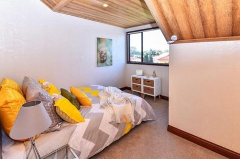 Photo of property in 71 St Annes Crescent, Wattle Downs, Auckland, 2103