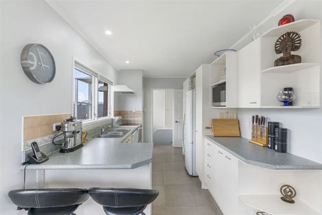 Photo of property in 3 Stansfield Place, Sunnyhills, Auckland, 2010