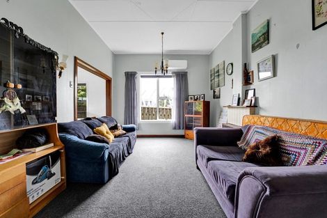 Photo of property in 49 Bedford Street, Patea, 4520