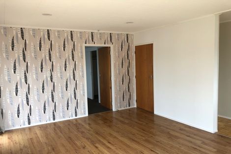 Photo of property in 2/13 Dakota Avenue, Beach Haven, Auckland, 0626