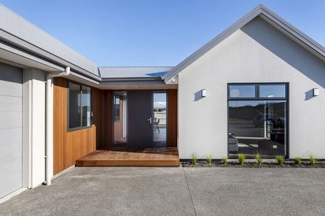 Photo of property in 28 Whareatea Road, Redwoodtown, 7201