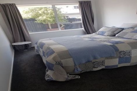 Photo of property in 2/57a Beachville Road, Redcliffs, Christchurch, 8081