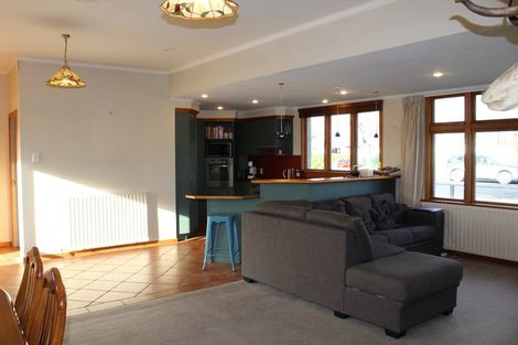 Photo of property in 32 Mary Street, Winton, 9720