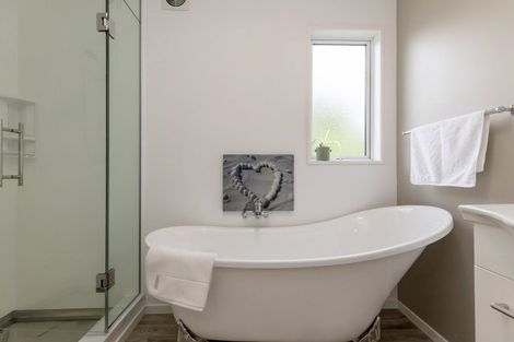 Photo of property in 111 Taupo View Road, Taupo, 3330