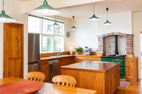 Photo of property in 14 Elizabeth Road, Bluff Hill, Napier, 4110