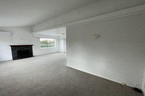 Photo of property in 2 Aotearoa Terrace, Murrays Bay, Auckland, 0630