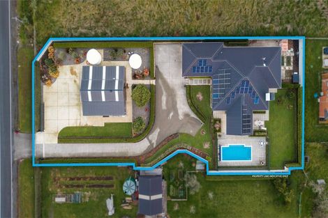 Photo of property in 80 Station Road, Kumeu, 0891