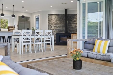 Photo of property in 1557 Waiuku Road, Waiuku, 2681