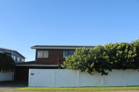 Photo of property in 7 Vaucluse Avenue, Paraparaumu Beach, Paraparaumu, 5032