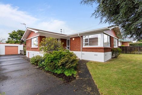 Photo of property in 10 Tomlinson Street, Hillpark, Auckland, 2102
