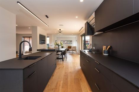 Photo of property in 9 Willowbrook Place, Fendalton, Christchurch, 8052