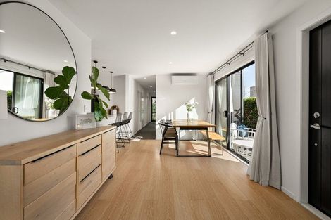 Photo of property in 24 Dignity Street, Papakura, 2110