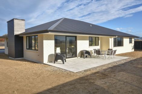 Photo of property in 32 Huntly Road, Outram, 9019