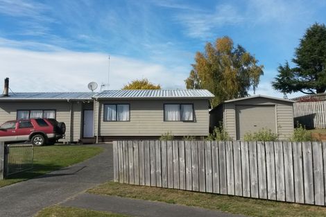 Photo of property in 33 Tawa Street, Hilltop, Taupo, 3330