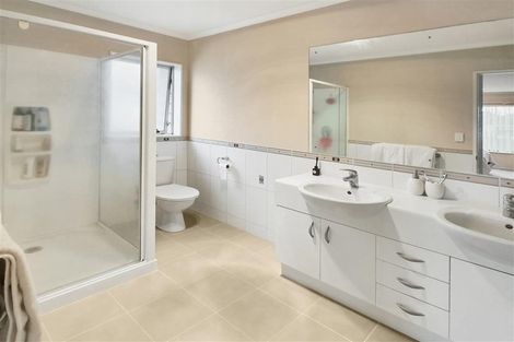 Photo of property in 126 Middlefield Drive, Flat Bush, Auckland, 2016