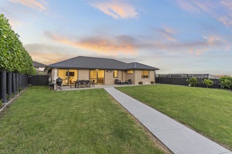 Photo of property in 6 Tirohanga Crescent, Stanmore Bay, Whangaparaoa, 0932