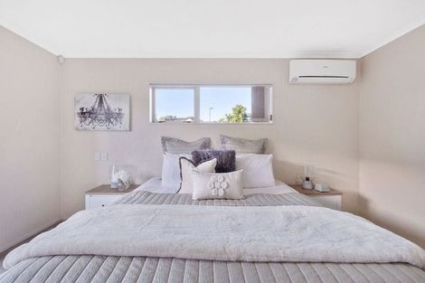 Photo of property in 18 Villino Place, Randwick Park, Auckland, 2105