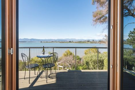 Photo of property in Atholwood Luxury Accommodation, 118 Bronte Road East, Bronte, Upper Moutere, 7173