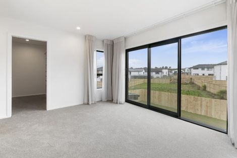 Photo of property in 24 Headsail Drive, Long Bay, Auckland, 0630