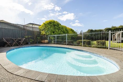 Photo of property in 35a Lucknow Road, Havelock North, 4130