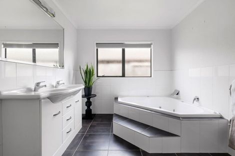 Photo of property in 10 Belgrave Court, Huntington, Hamilton, 3210