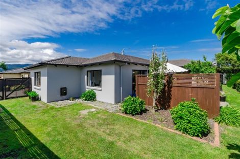 Photo of property in 3 Central Park, Paraparaumu Beach, Paraparaumu, 5032