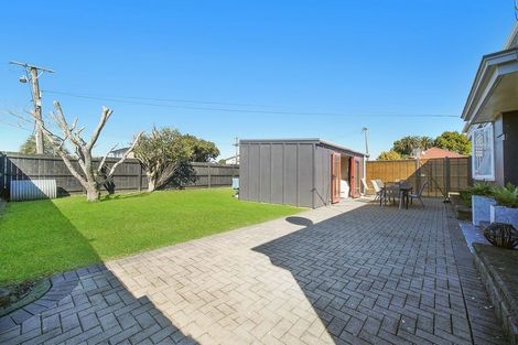 Photo of property in 1 Kingswood Road, Papatoetoe, Auckland, 2025