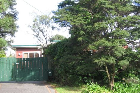 Photo of property in 24 Atkinson Road, Titirangi, Auckland, 0604