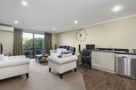 Photo of property in 10/31 Jones Crescent, Melville, Hamilton, 3206