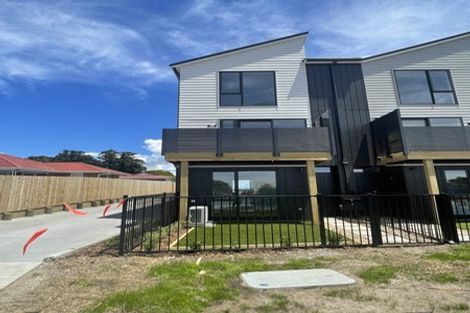 Photo of property in 1/504 Don Buck Road, Massey, Auckland, 0614
