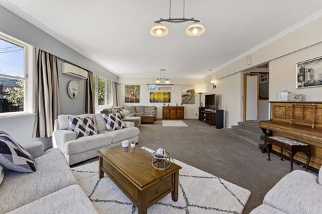 Photo of property in 8 Routley Crescent, Elderslea, Upper Hutt, 5018