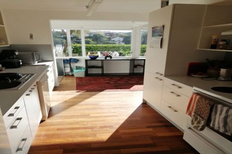 Photo of property in 35 North Terrace, Kelburn, Wellington, 6012