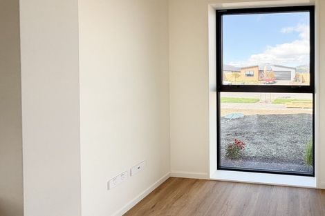 Photo of property in 1 Archibald Place, Halswell, 8025