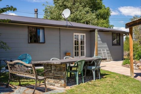 Photo of property in 22 Dunstan Street, Clyde, 9330