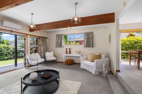 Photo of property in 2/19 Manor Place, Bryndwr, Christchurch, 8053