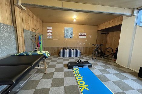 Photo of property in 16 Kaitangata Crescent, Kelson, Lower Hutt, 5010