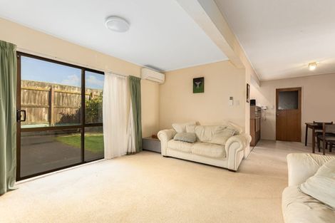 Photo of property in 6/49 Mana Esplanade, Paremata, Porirua, 5026